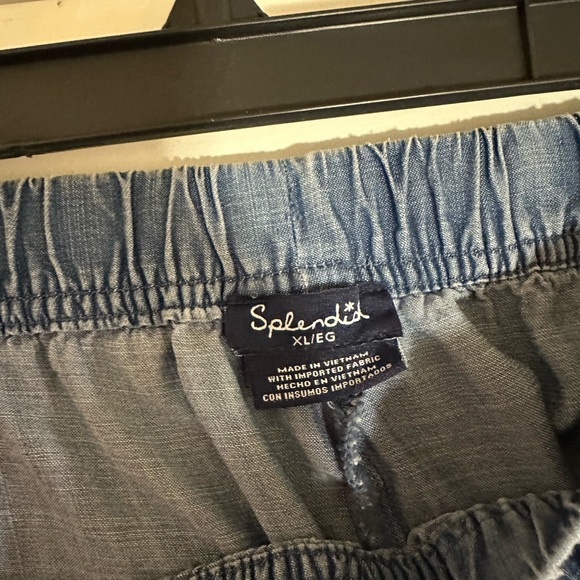 Splendid Pink V-Neck T-Shirt and Blue Pants Set - Picture 5 of 5